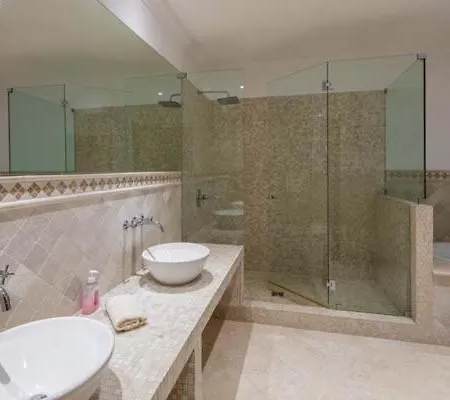 וילה Vale Do Garrao Sleeps 8 With Pool Air Con And Wifi קינטה דו לאגו