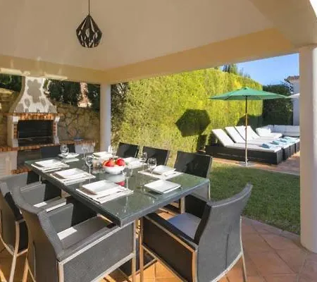 Vale Do Garrao Sleeps 8 With Pool Air Con And Wifi Villa