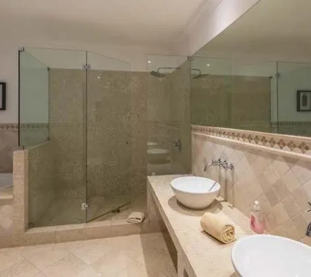 Vale Do Garrao Sleeps 8 With Pool Air Con And Wifi